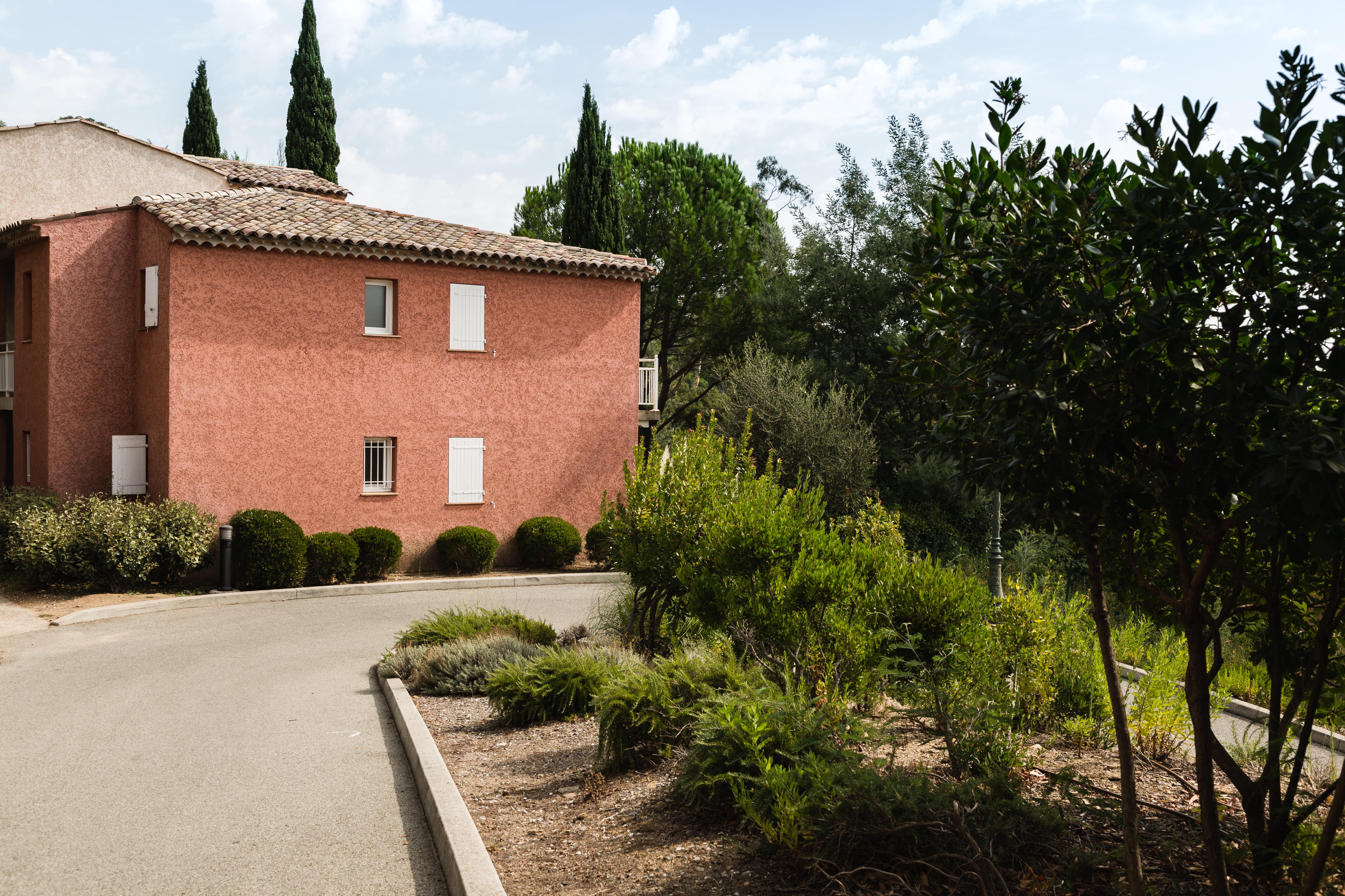 Garden & City Les Bastides De Гримо Екстериор снимка